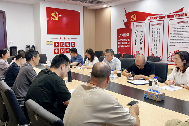 深研行业新态势 共商发展新路径 ——市建管总站领导赴乐玩网页版造价协会调研指导